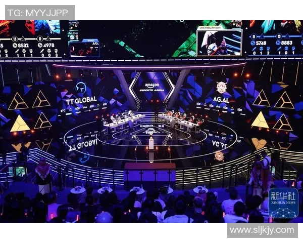 《电竞赛事激战正酣各大战队角逐全球冠军荣耀引爆赛场热潮》