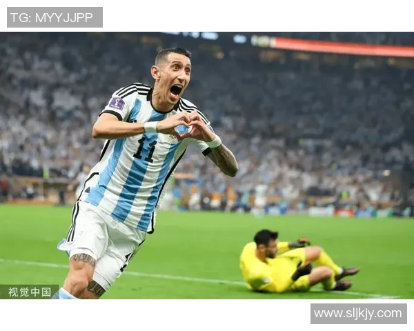 世界杯历程中的传奇时刻与经典对决：回顾历史上的巅峰对决与惊艳瞬间