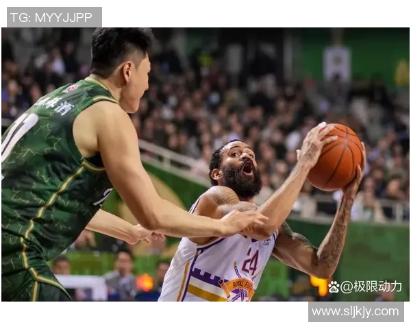 比分激战再掀高潮双方鏖战至终场胜负仅差一分引爆全场热议 比分激战再掀高潮双方鏖战至终场胜负仅差一分引爆全场热议